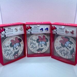 NWT Disney Minnie Mouse Earrings with Jewelry Dish